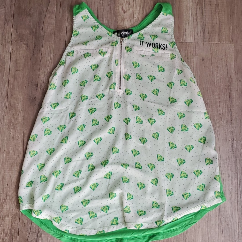 Green and white itworks tank top